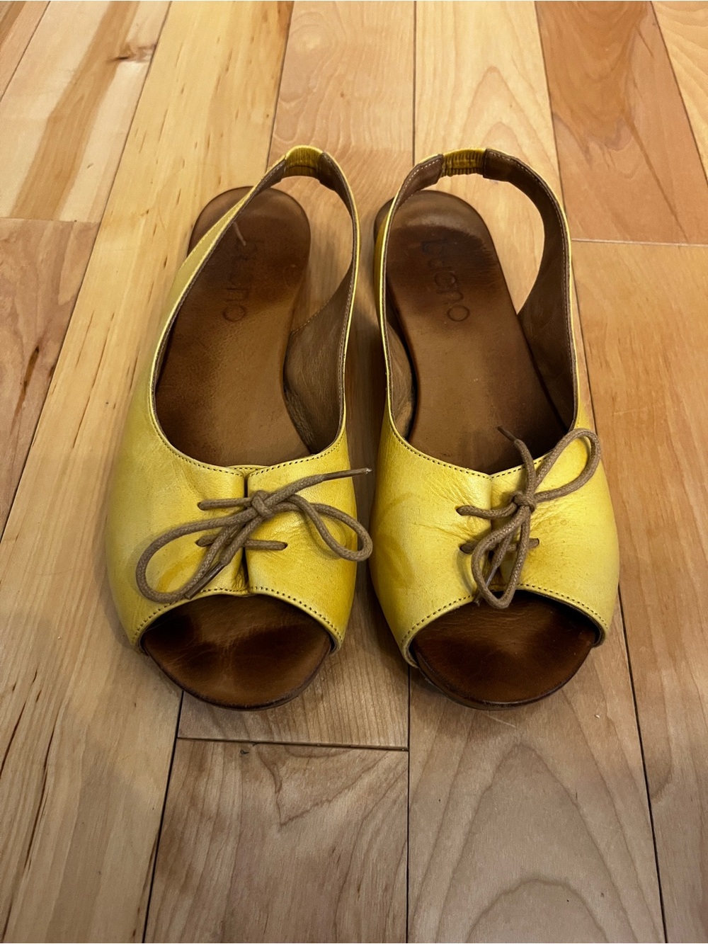 Yellow Women’s shoes by Bueno size 40